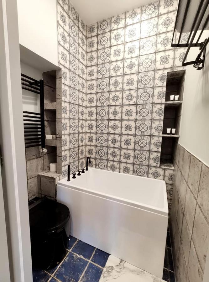 Qin Boutique Hotel Tbilisi Exteriör bild
