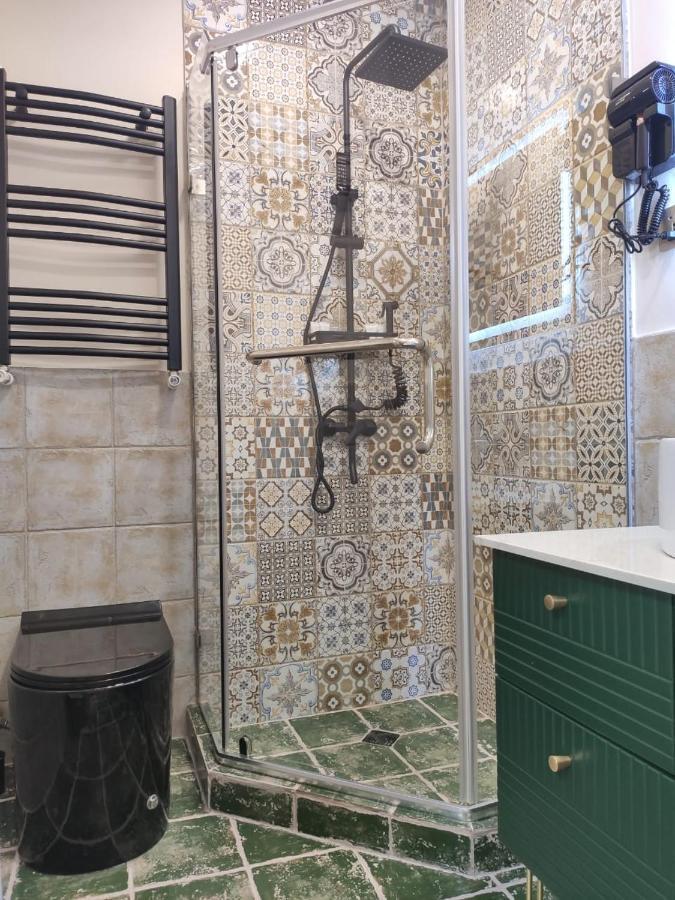 Qin Boutique Hotel Tbilisi Exteriör bild