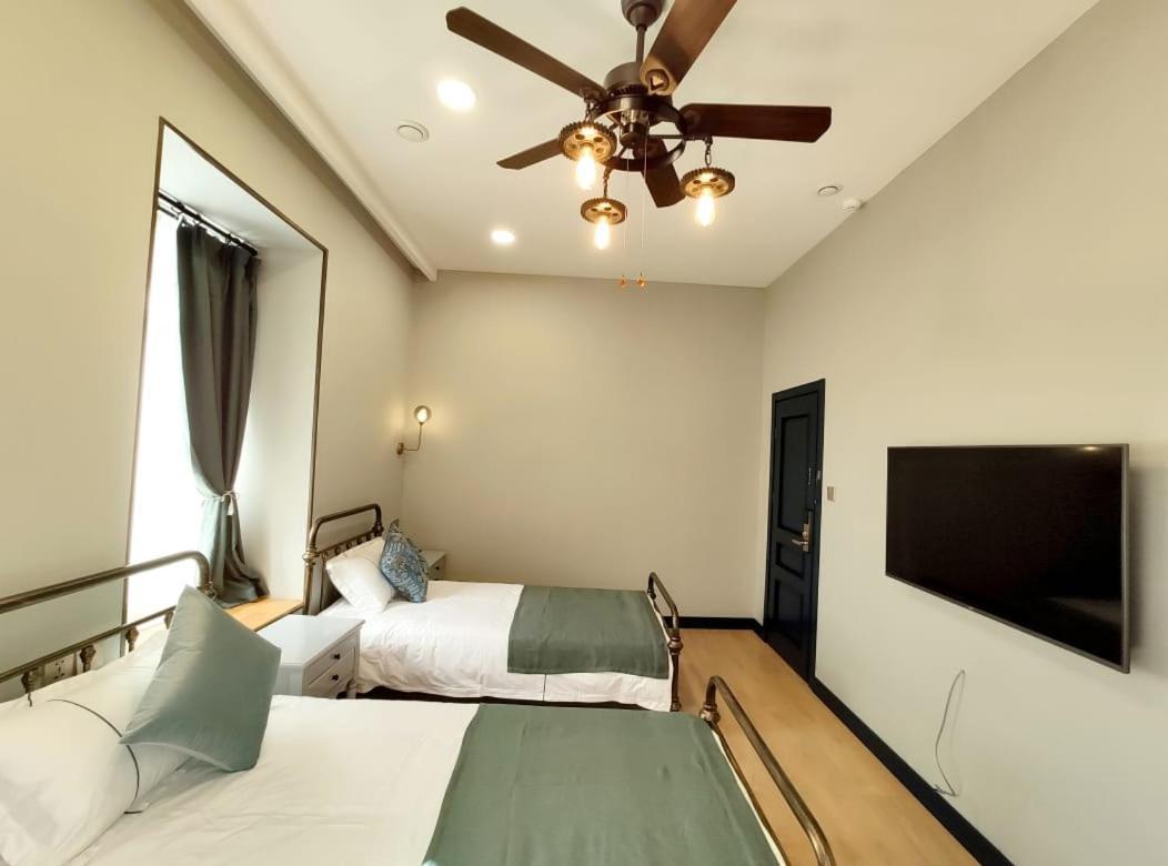 Qin Boutique Hotel Tbilisi Exteriör bild